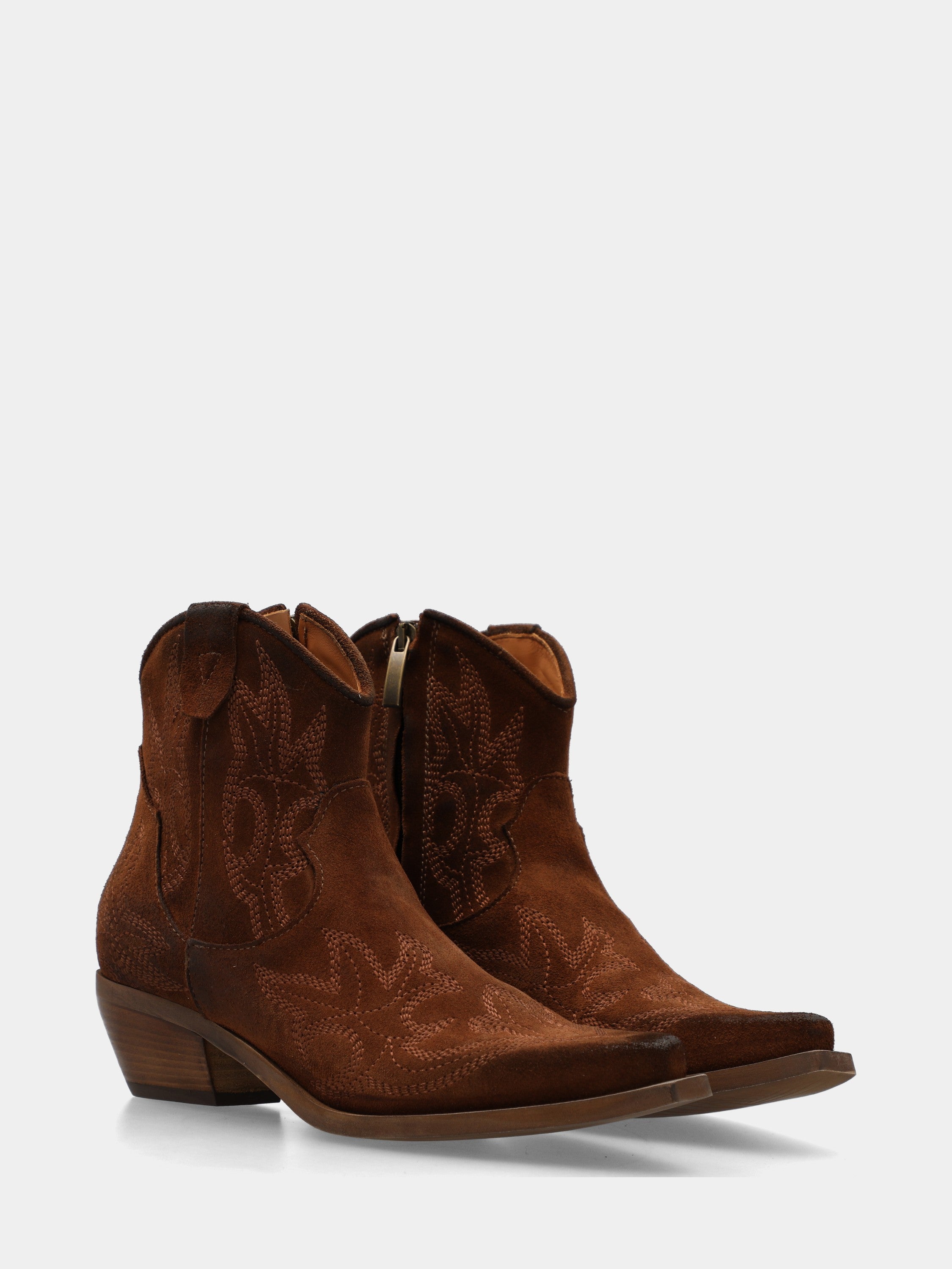 Western ankle boot in embroidered brown suede with pointed toe