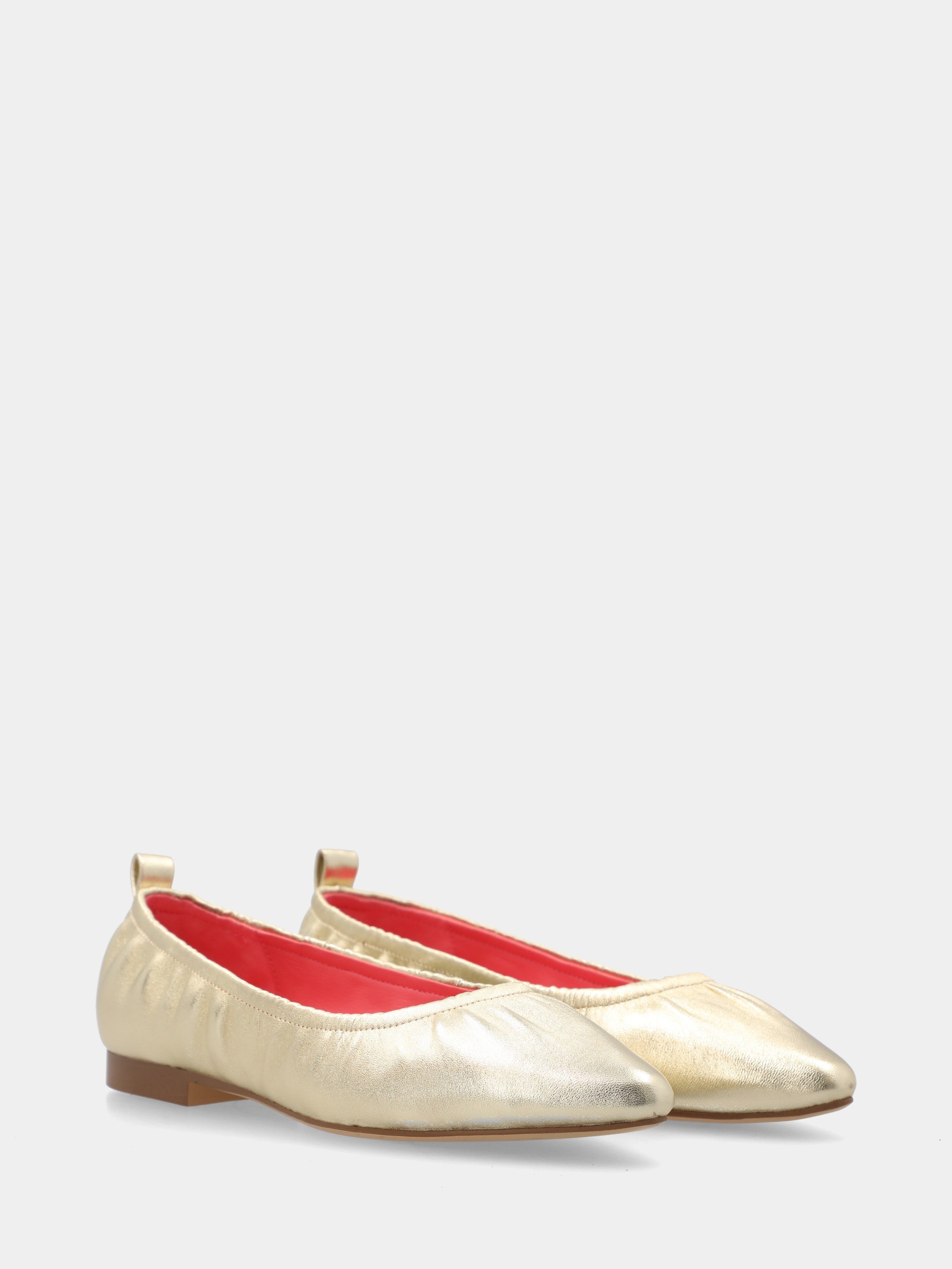 Platinum laminated sacchetto-constructed ballet flat with pointed toe