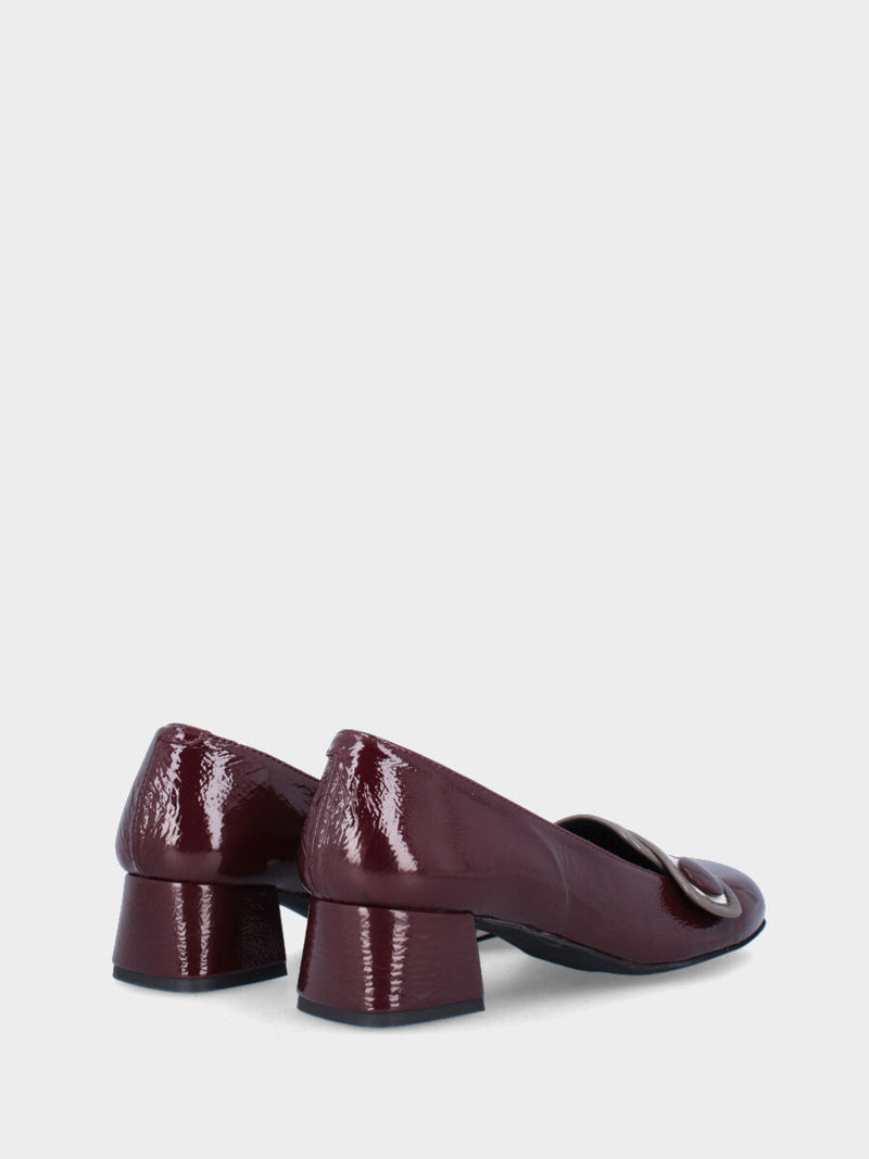 Pantofolina rossa in pelle con profili a contrasto e bottone