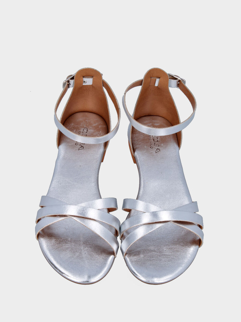Sandalo laminato argento con listini incrociati