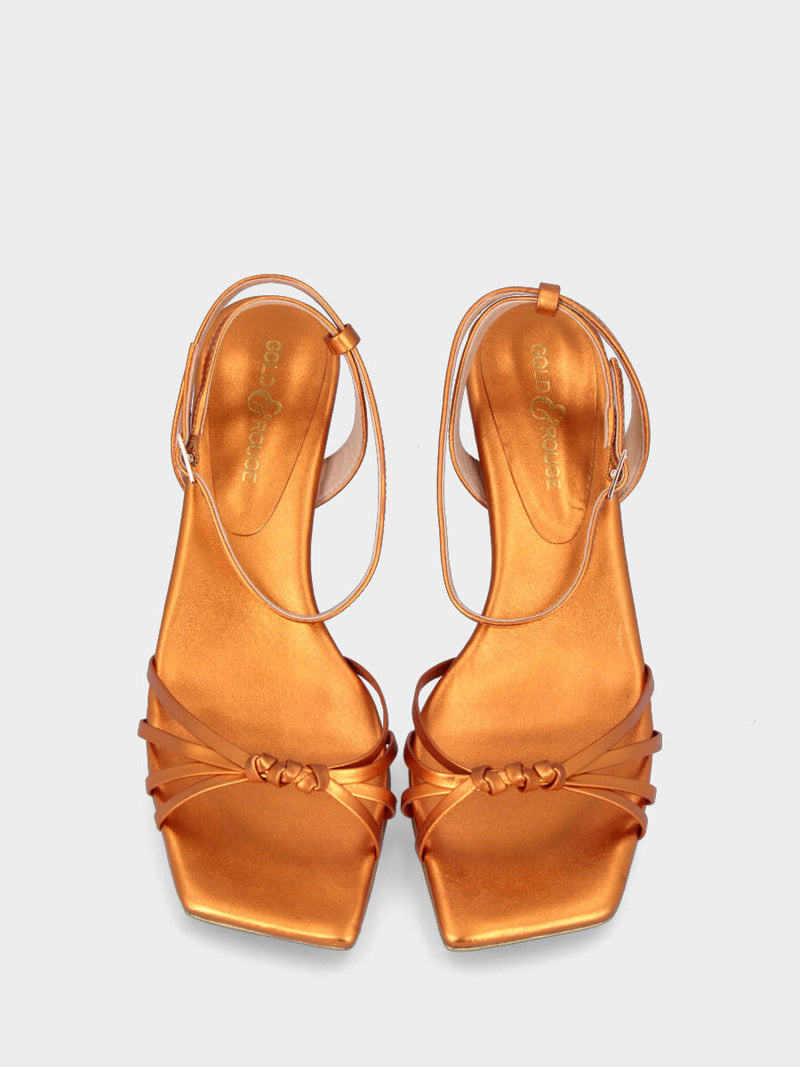 Sandalo laminato arancione con listini
