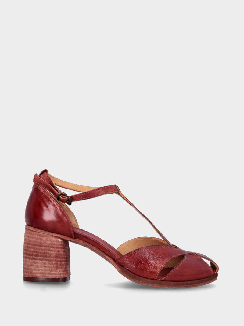 Sandalo rosso mattone in pelle con tomaia a spicchi